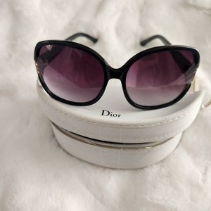 Oscar de la Renta Black Oversized Sunglasses